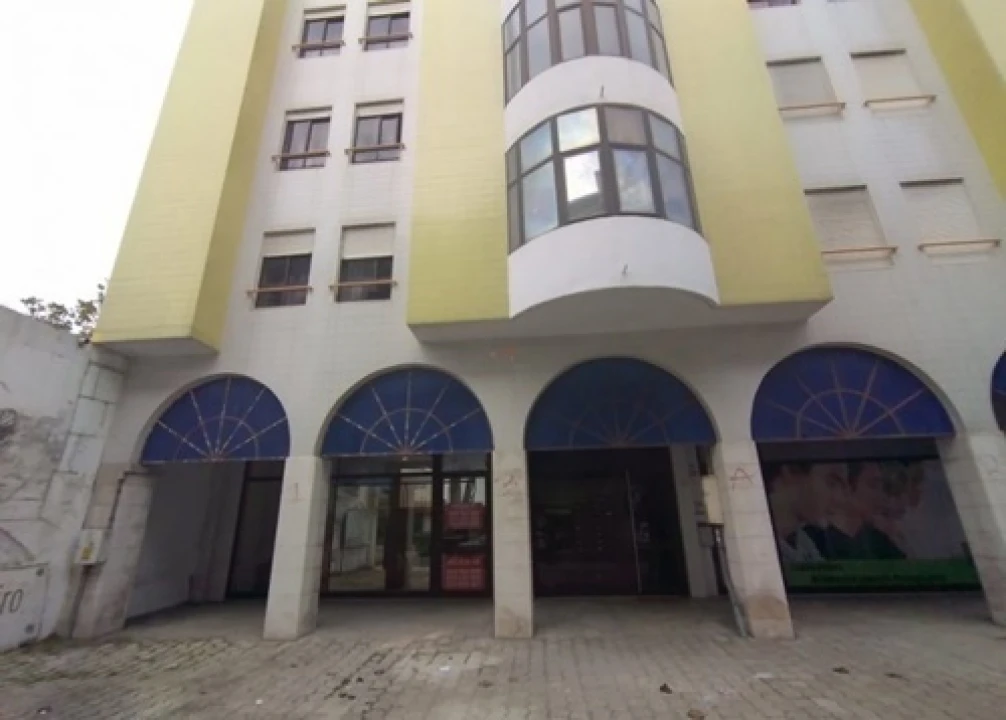 Loja para Venda em Alto do Seixalinho, Santo André e Verderena Foto 3