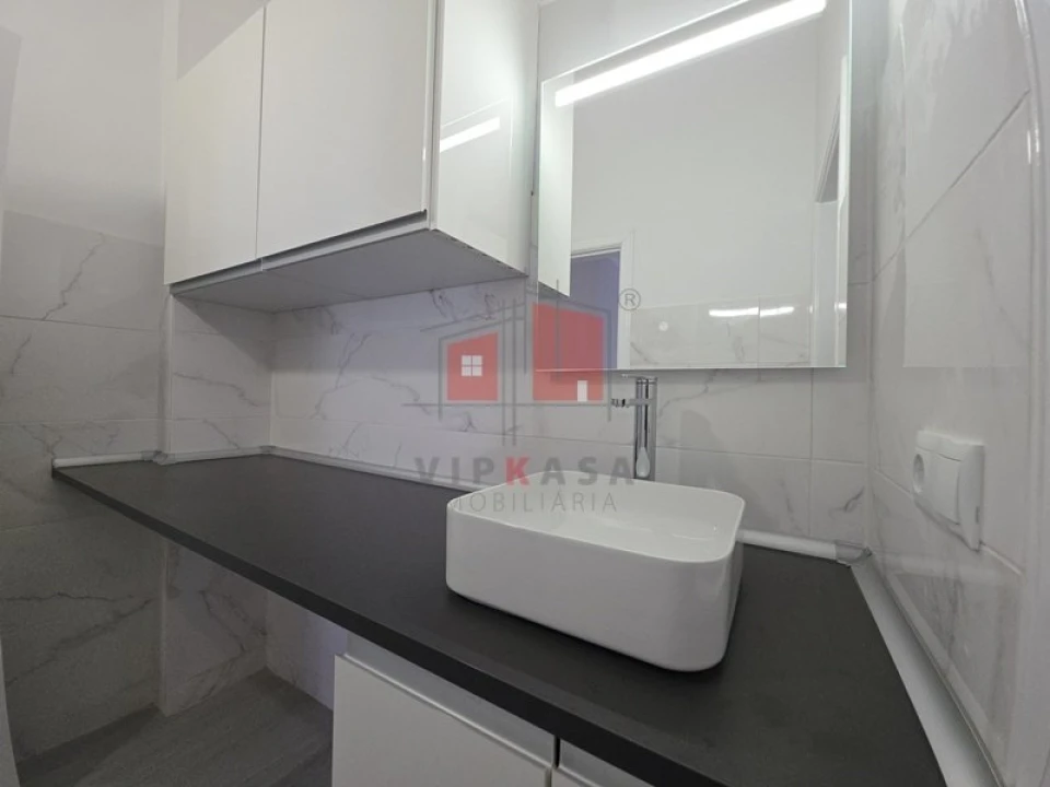 Apartamento T0 para Venda em Queluz e Belas Foto 13