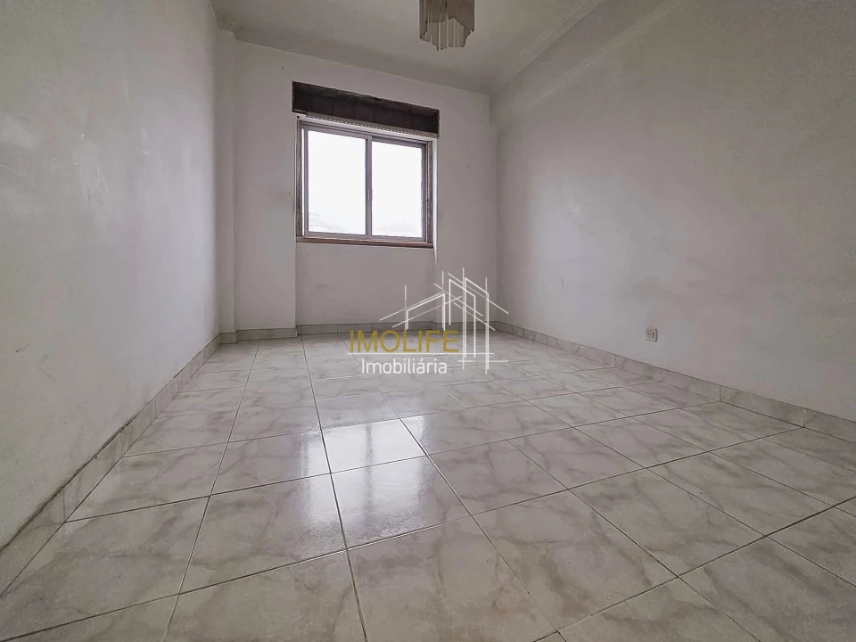 Apartamento T2 para Venda em Odivelas Foto 12