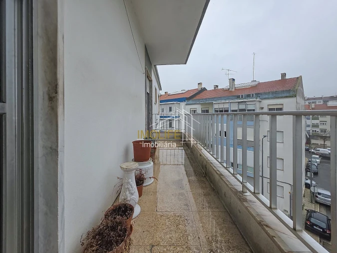 Apartamento T2 para Venda em Odivelas Foto 3