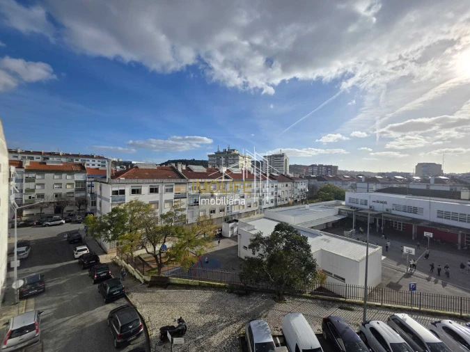 Apartamento T2 para Venda em Odivelas Foto 16