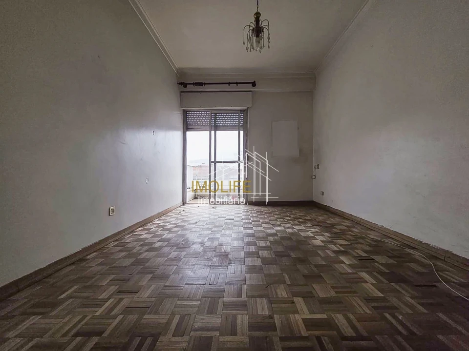 Apartamento T2 para Venda em Odivelas Foto 8