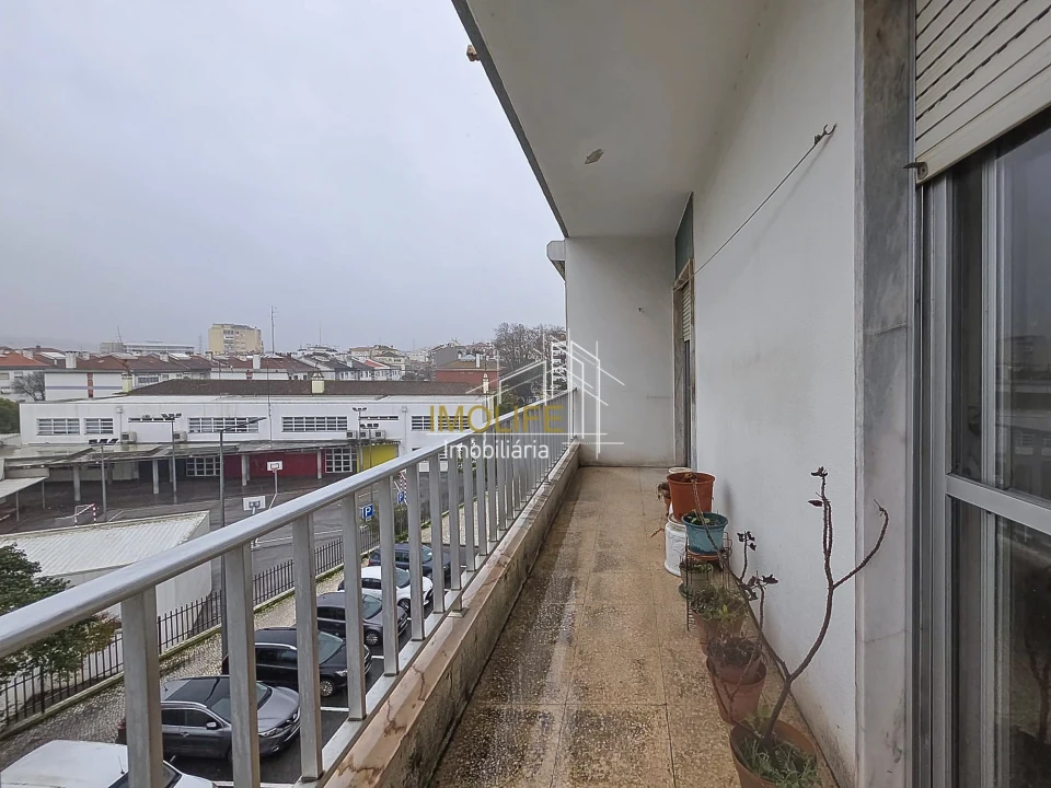 Apartamento T2 para Venda em Odivelas Foto 4