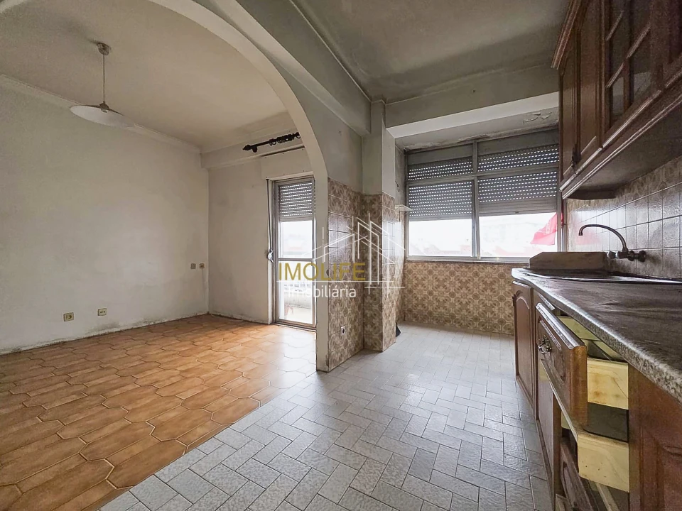 Apartamento T2 para Venda em Odivelas Foto 6