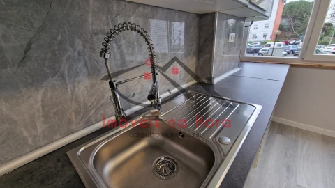Apartamento T2 para Venda em Oeiras e São Julião da Barra, Paço de Arcos e Caxias