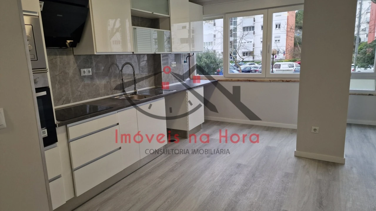Apartamento T2 para Venda em Oeiras e São Julião da Barra, Paço de Arcos e Caxias Foto 2