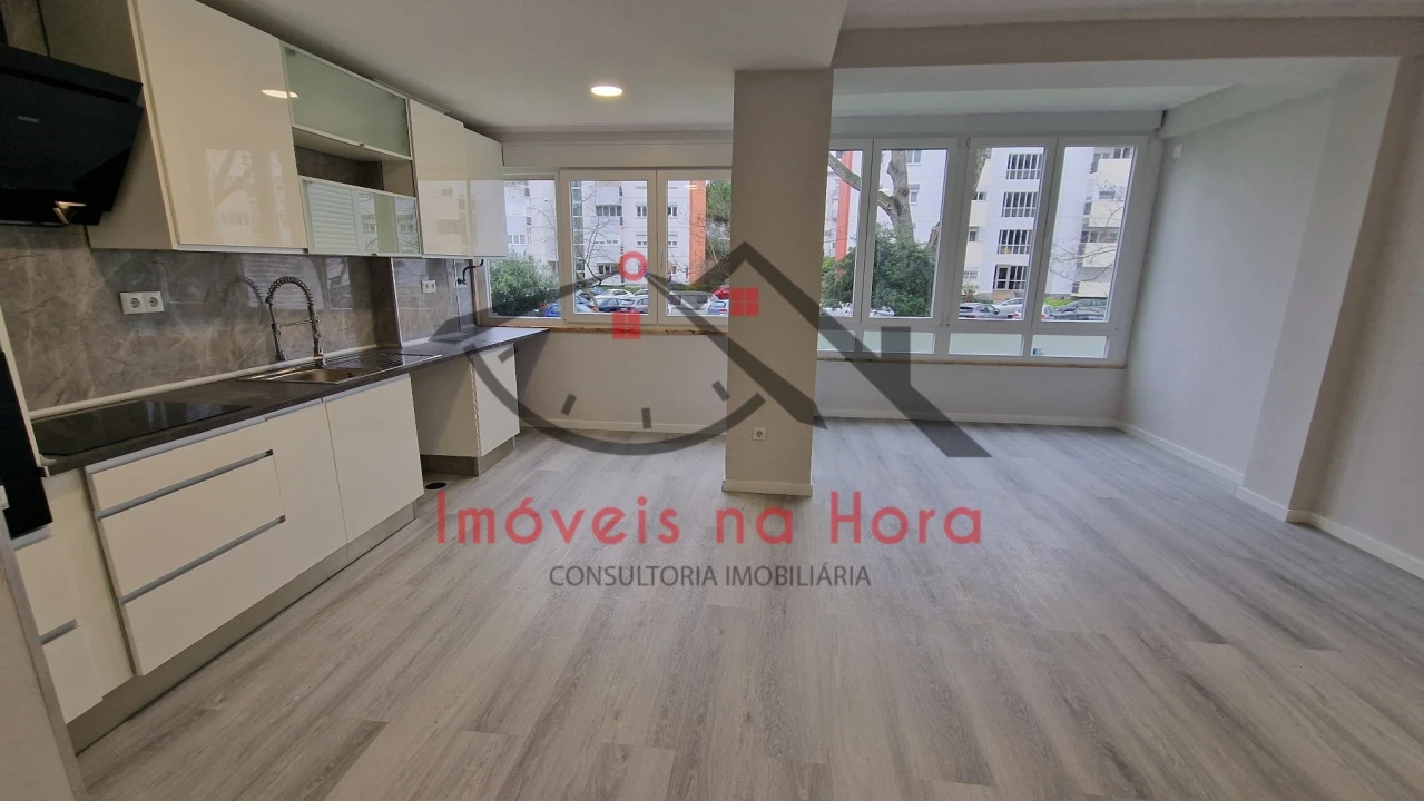 Apartamento T2 para Venda em Oeiras e São Julião da Barra, Paço de Arcos e Caxias Foto 1