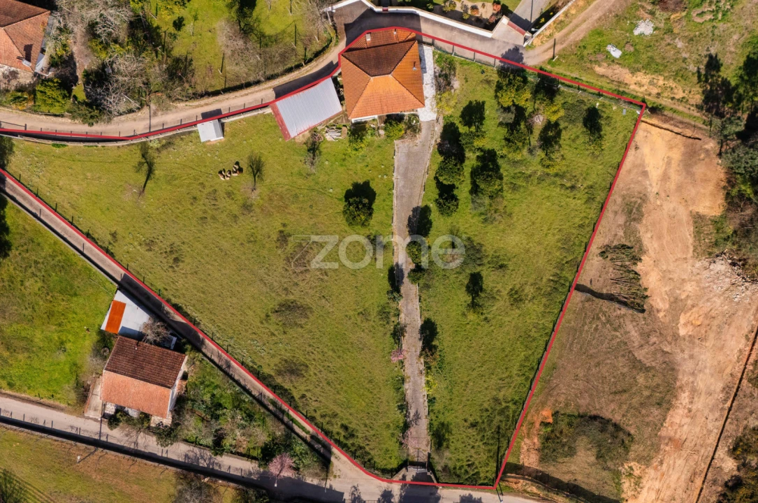 Moradia T4 para Venda em Cervães Foto 6