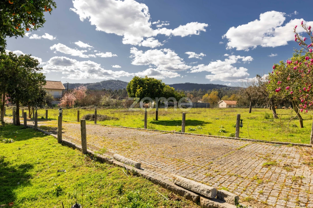 Moradia T4 para Venda em Cervães Foto 5