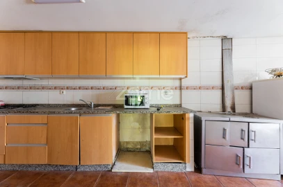 Moradia T4 para Venda em Cervães