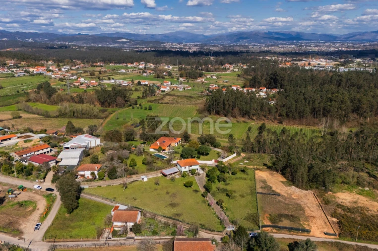 Moradia T4 para Venda em Cervães Foto 10