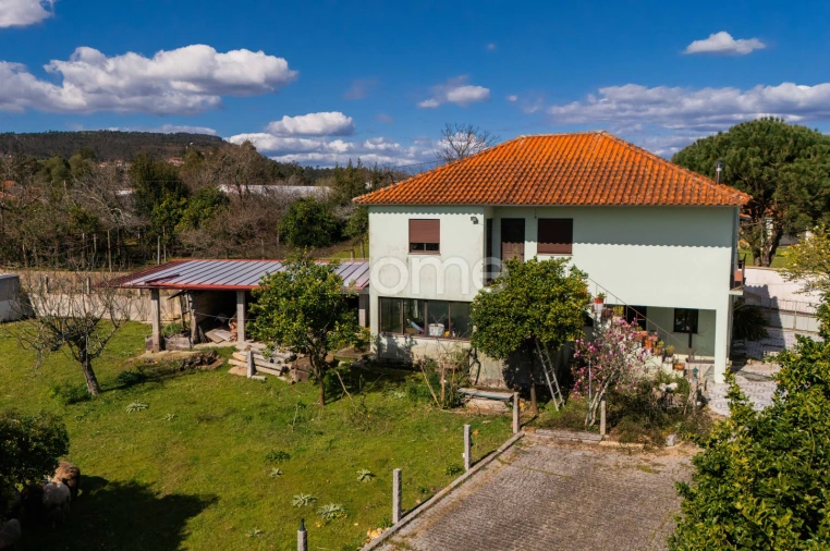 Moradia T4 para Venda em Cervães Foto 13