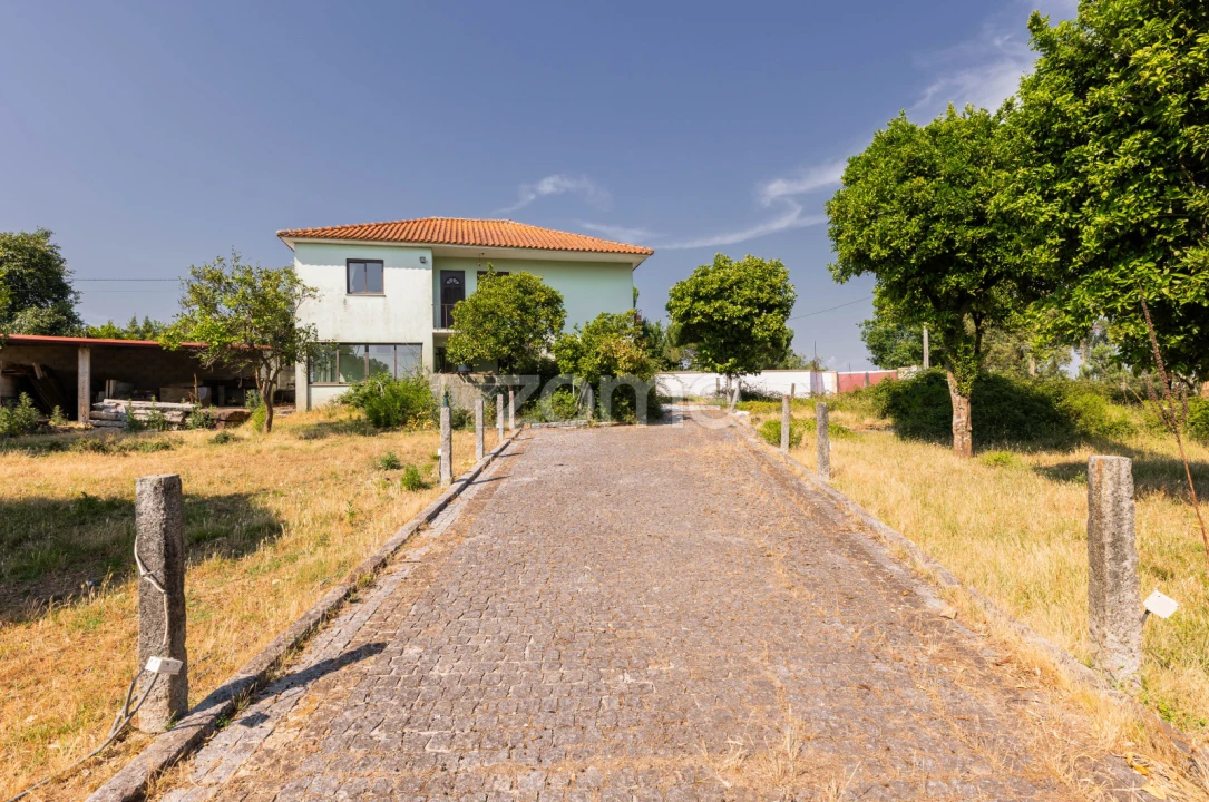 Moradia T4 para Venda em Cervães Foto 15