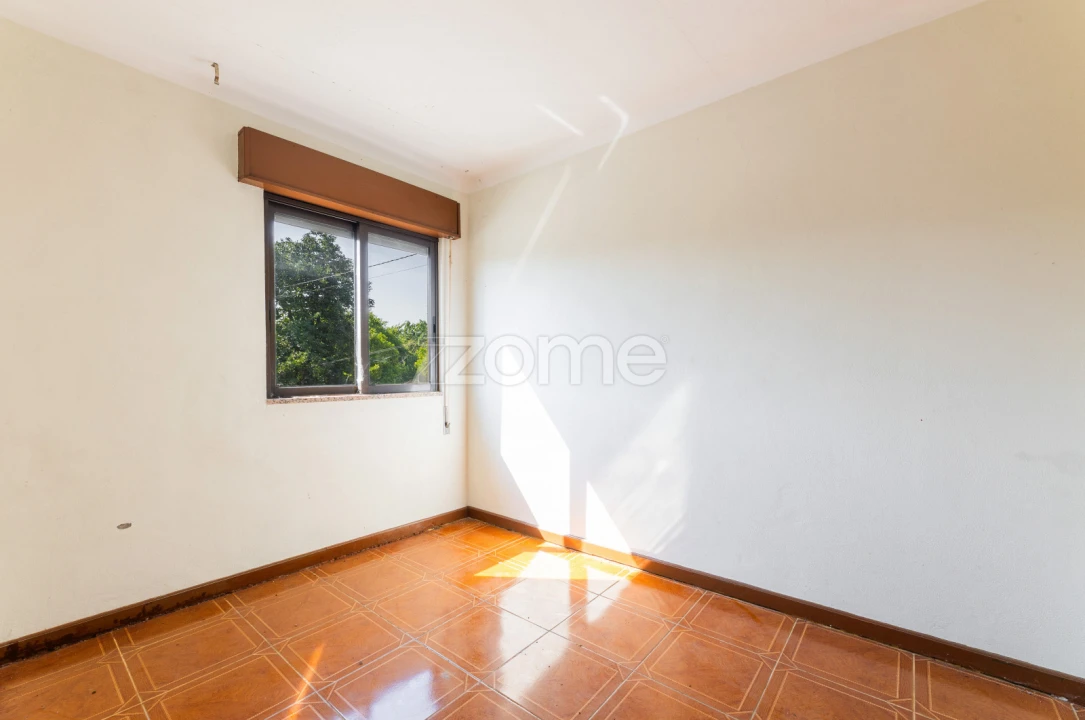 Moradia T4 para Venda em Cervães Foto 33