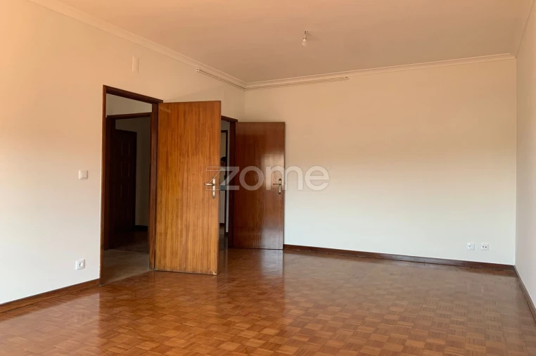 Apartamento T4 para Venda em Santo Tirso, Couto (Santa Cristina e São Miguel) e Burgães Foto 5
