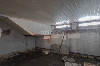 Moradia T4 para Venda em Paranhos