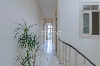 Moradia T4 para Venda em Paranhos