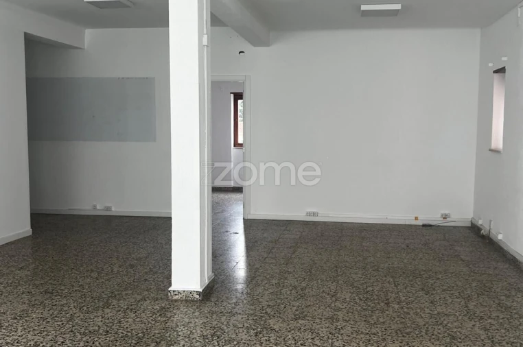 Negócio para Arrendamento em Santa Clara e Castelo Viegas Foto 11