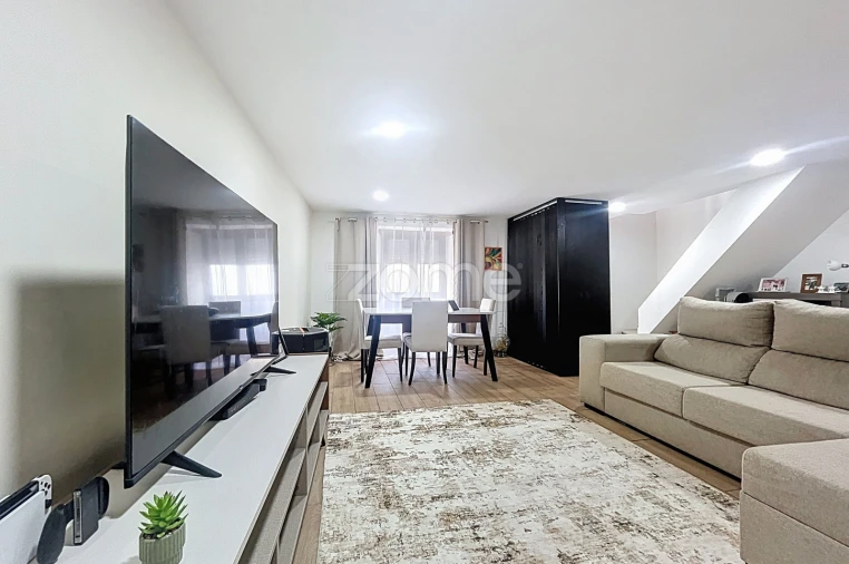 Moradia T4 para Venda em Abrunheira, Verride e Vila Nova da Barca Foto 4