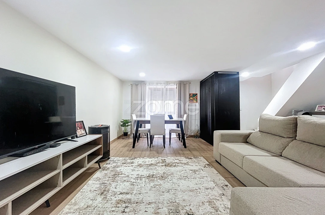 Moradia T4 para Venda em Abrunheira, Verride e Vila Nova da Barca Foto 2