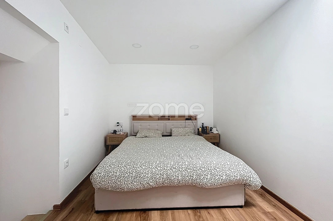 Moradia T4 para Venda em Abrunheira, Verride e Vila Nova da Barca Foto 16