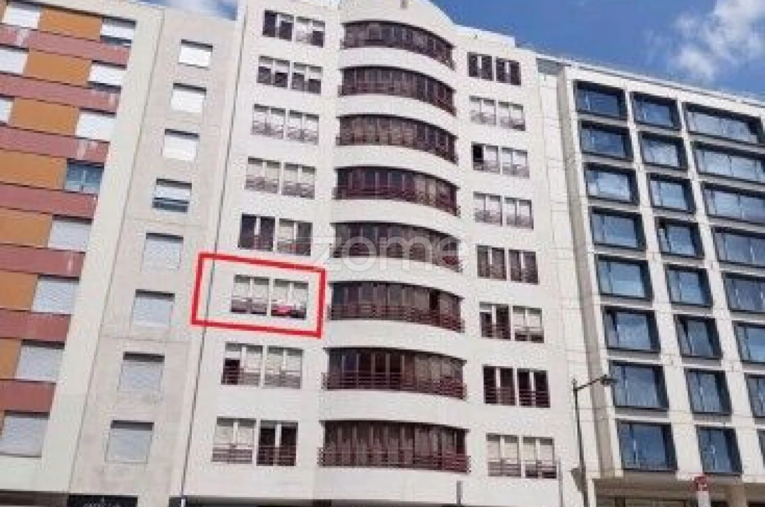 Apartamento T2 para Arrendamento em Avenidas Novas Foto 1