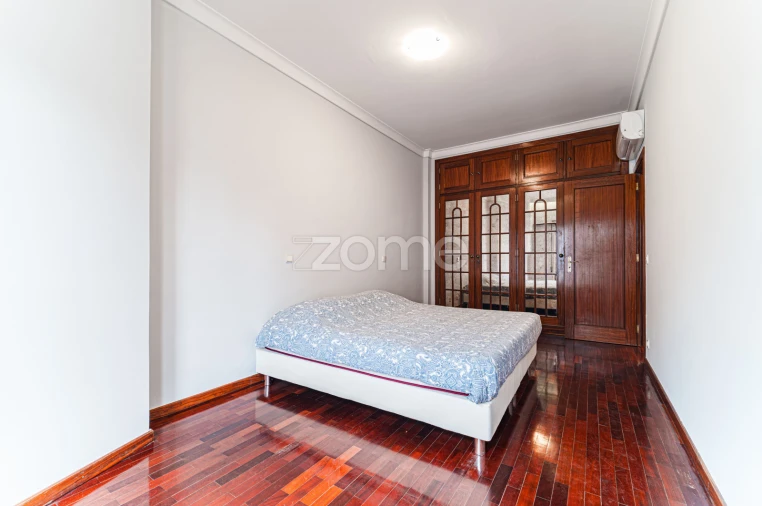 Apartamento T2 para Arrendamento em Avenidas Novas Foto 10