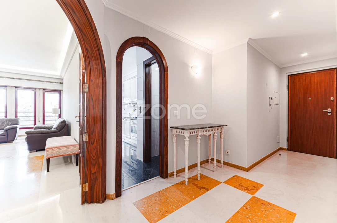 Apartamento T2 para Arrendamento em Avenidas Novas Foto 4