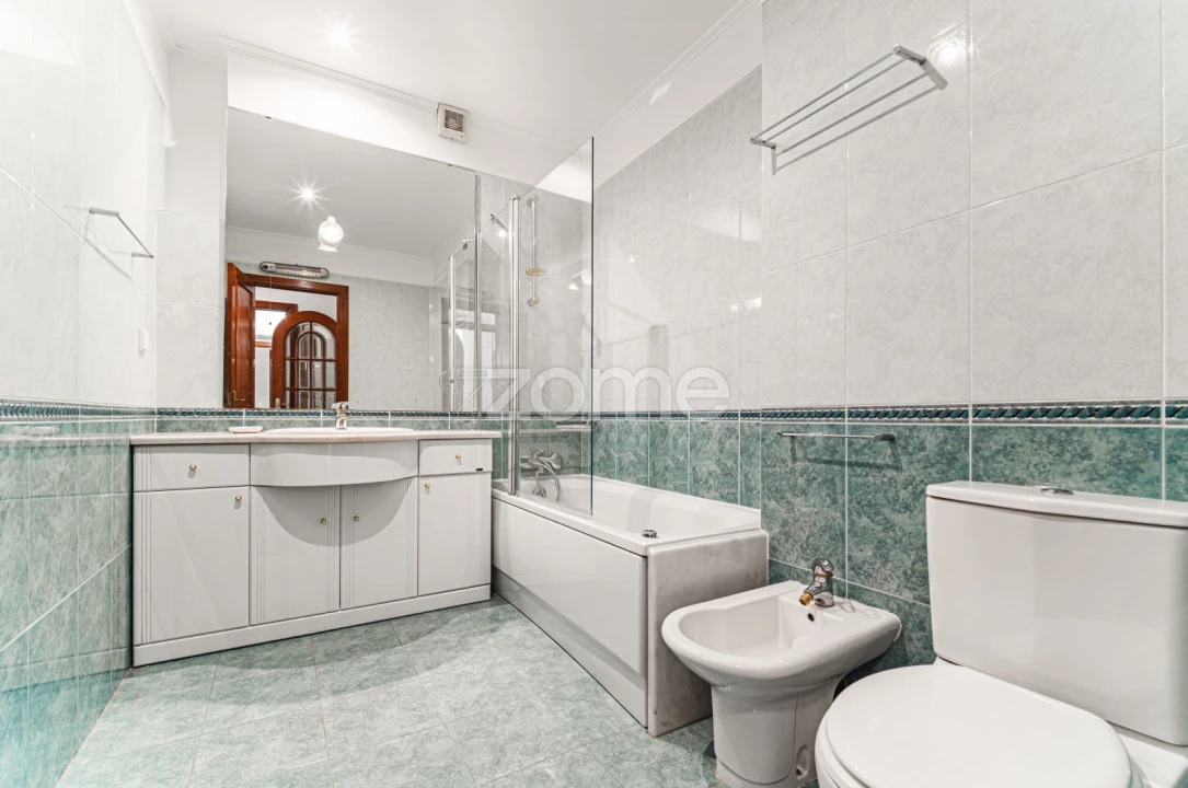 Apartamento T2 para Arrendamento em Avenidas Novas Foto 11