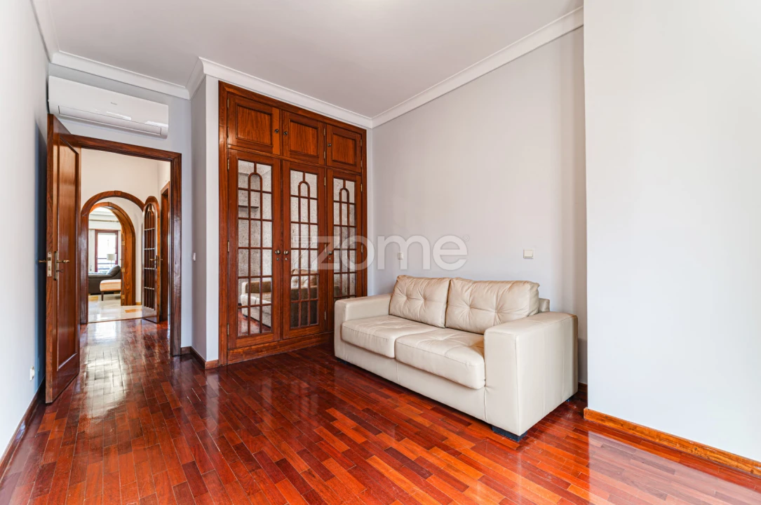 Apartamento T2 para Arrendamento em Avenidas Novas Foto 13