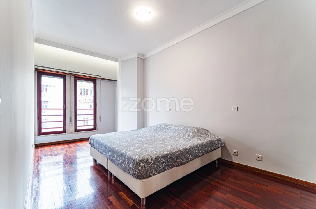 Apartamento T2 para Arrendamento em Avenidas Novas Foto 9