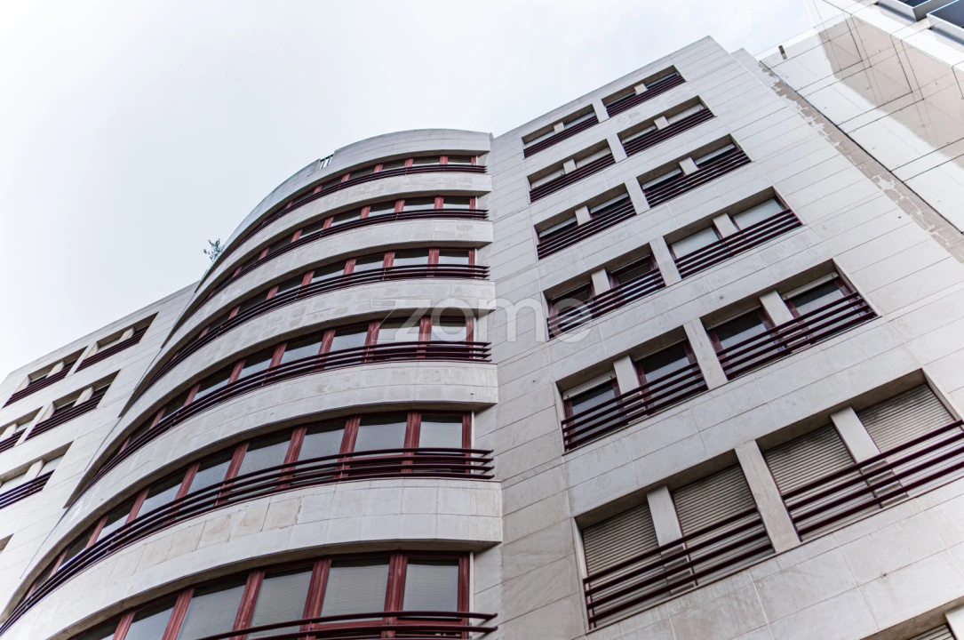 Apartamento T2 para Arrendamento em Avenidas Novas Foto 1