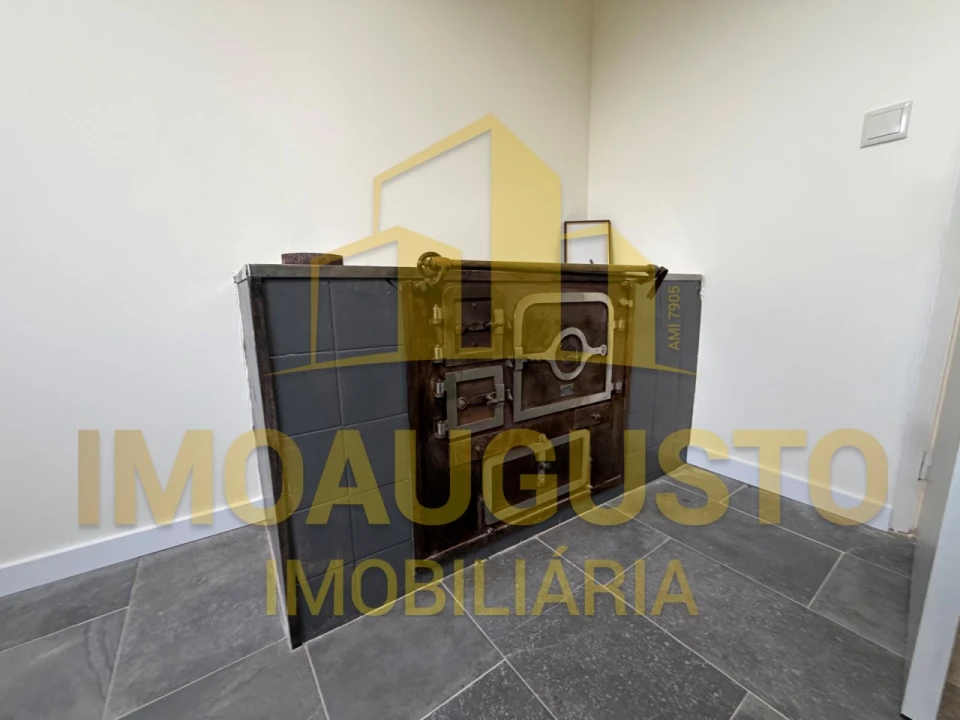 Moradia T3 para Venda em Moimenta da Serra e Vinhó Foto 6