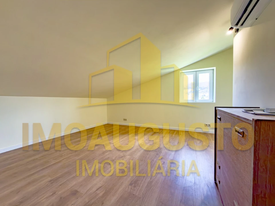 Moradia T3 para Venda em Moimenta da Serra e Vinhó Foto 15