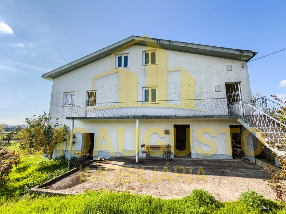 Moradia T3 para Venda em Moimenta da Serra e Vinhó Foto 2