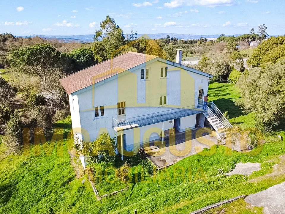 Moradia T3 para Venda em Moimenta da Serra e Vinhó Foto 3