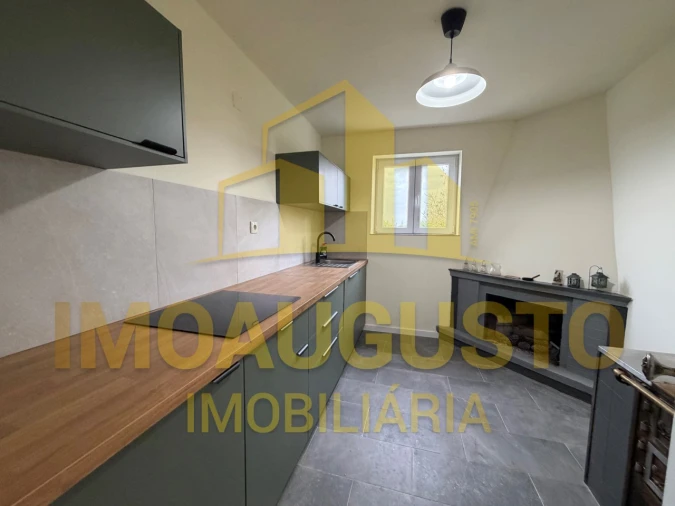 Moradia T3 para Venda em Moimenta da Serra e Vinhó Foto 3