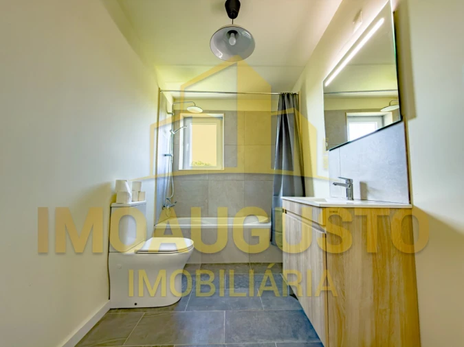 Moradia T3 para Venda em Moimenta da Serra e Vinhó Foto 12