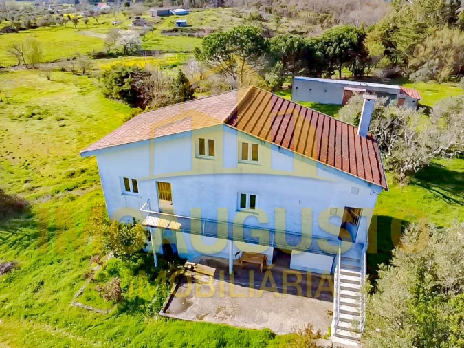 Moradia T3 para Venda em Moimenta da Serra e Vinhó Foto 1