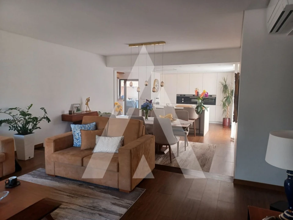 Moradia T4 para Venda em Paredes Foto 2