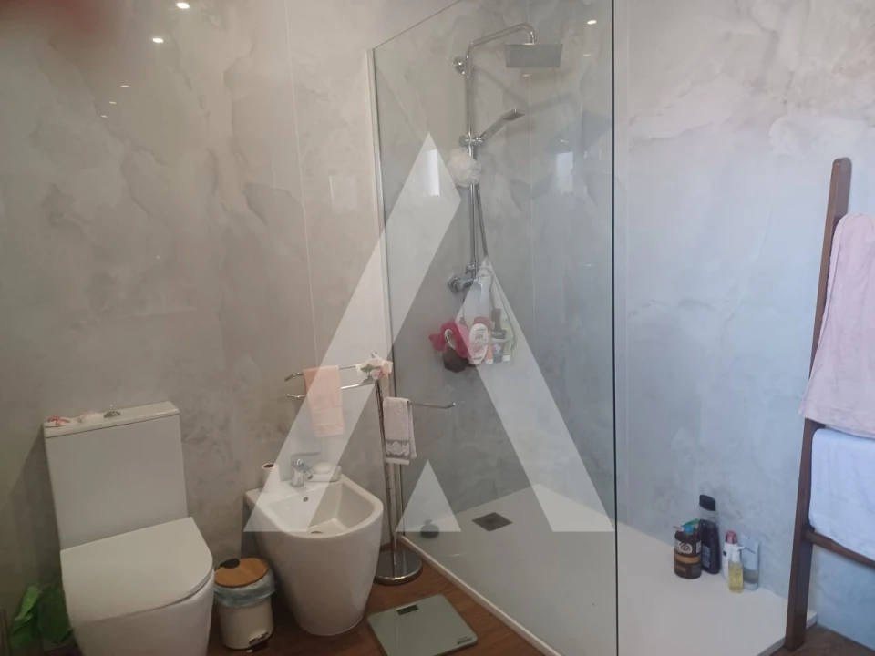 Moradia T4 para Venda em Paredes Foto 7