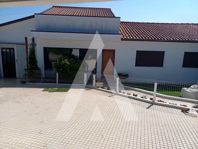 Moradia T4 para Venda em Paredes Foto 10