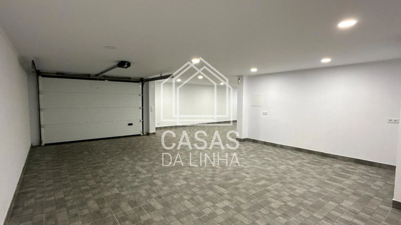 Moradia T4 para Arrendamento em Rio de Mouro Foto 31