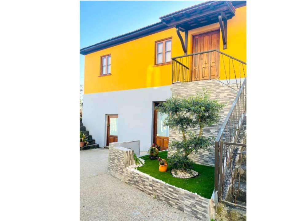 Moradia T3 para Venda em Telões Foto 11