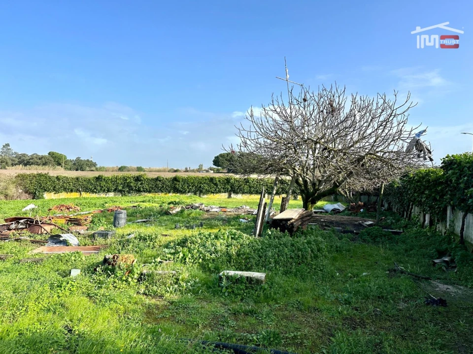 Terreno para Venda em Moita Foto 1