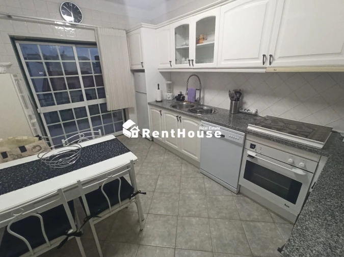 Apartamento T2 para Arrendamento em Buarcos Foto 5