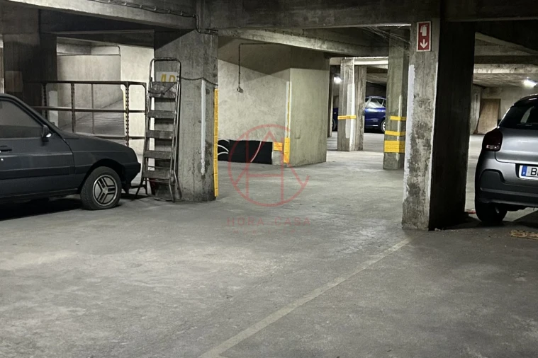 Garagem para Venda em Barreiro e Lavradio Foto 3