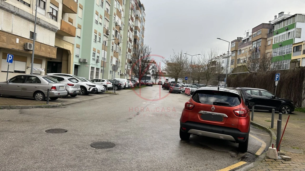 Garagem para Venda em Barreiro e Lavradio Foto 10