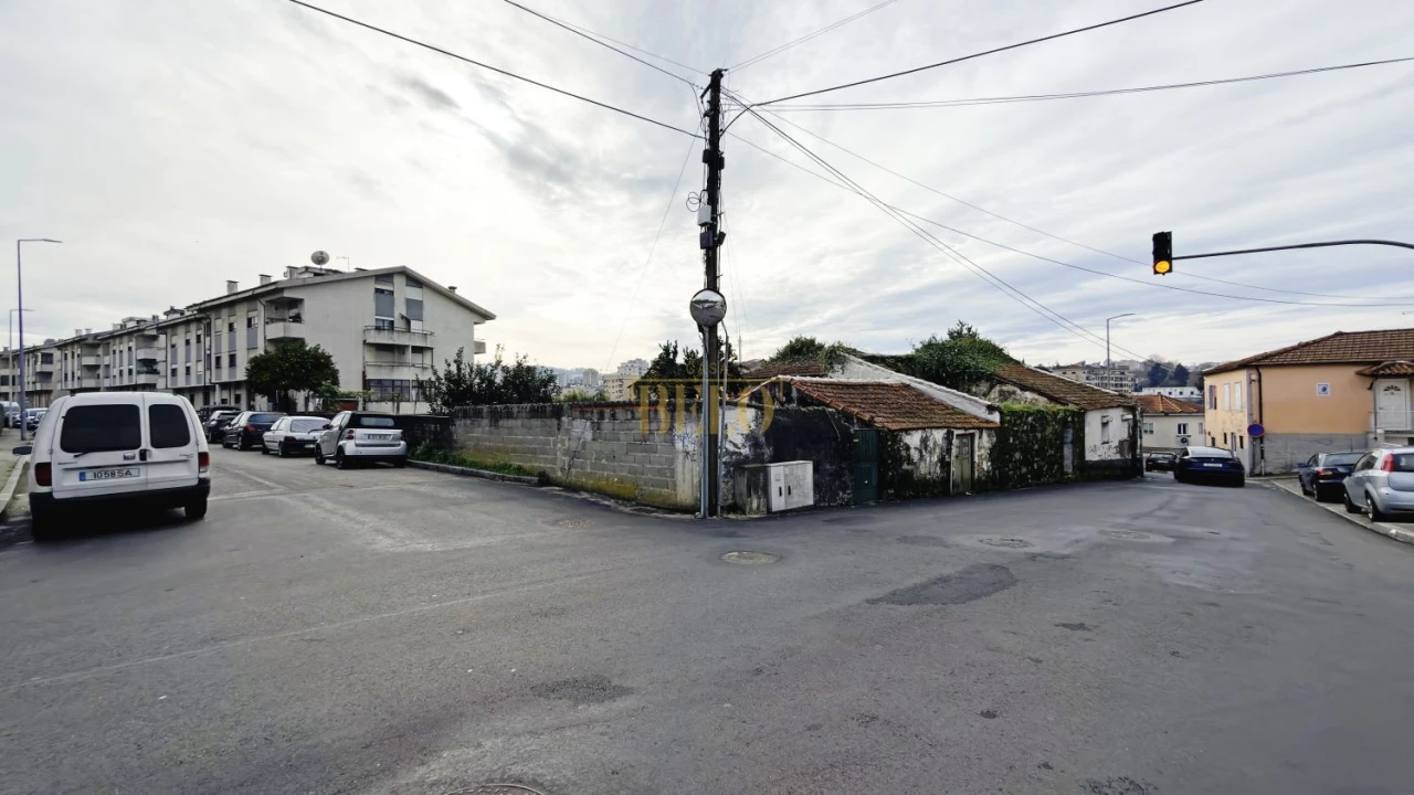 Terreno para Venda em Oliveira do Douro Foto 3