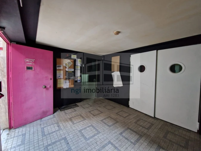 Loja para Venda em Santa Iria de Azoia, São João da Talha e Bobadela Foto 2